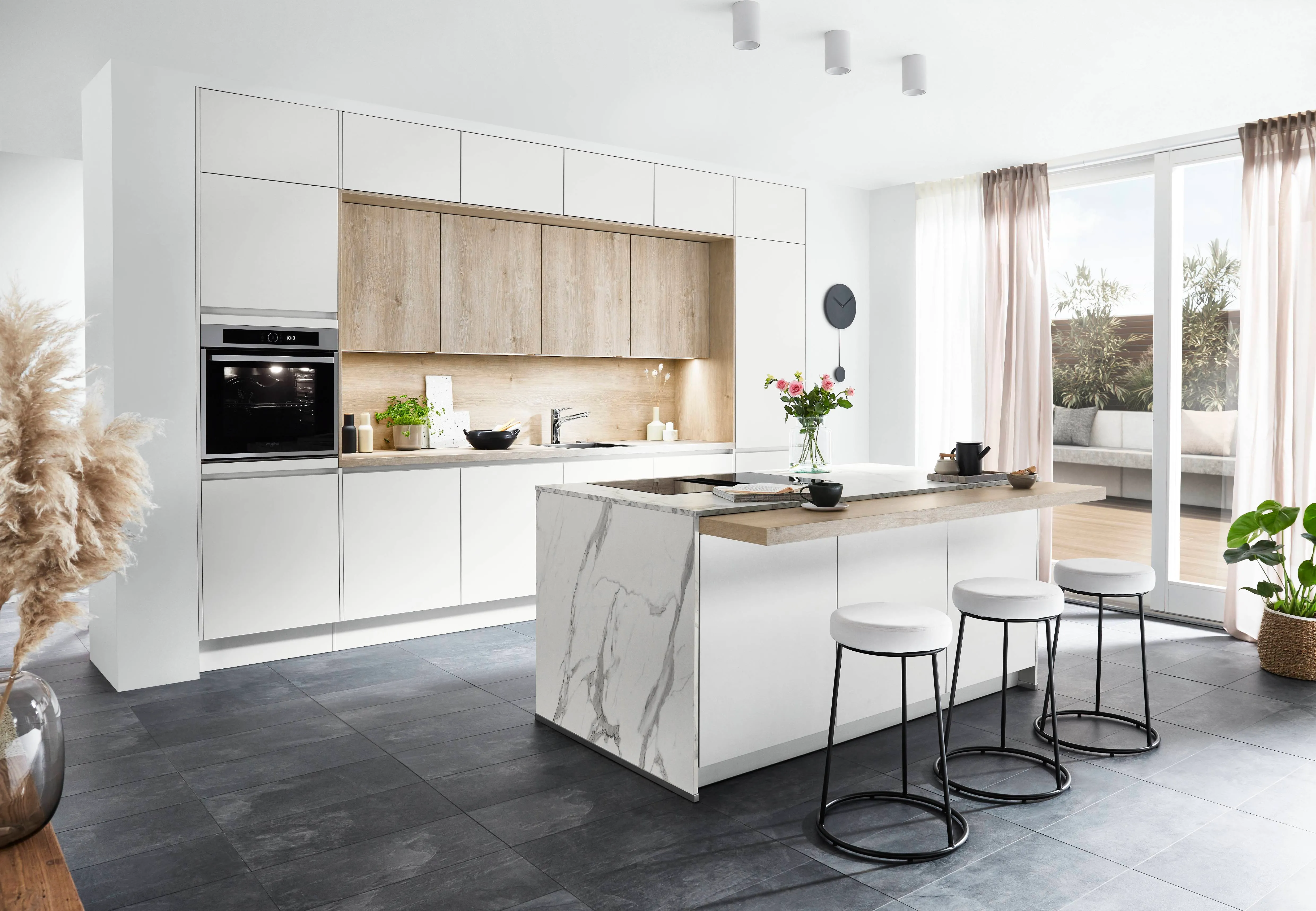 Senso 488 Lacquered, premium honed white — ambient 2