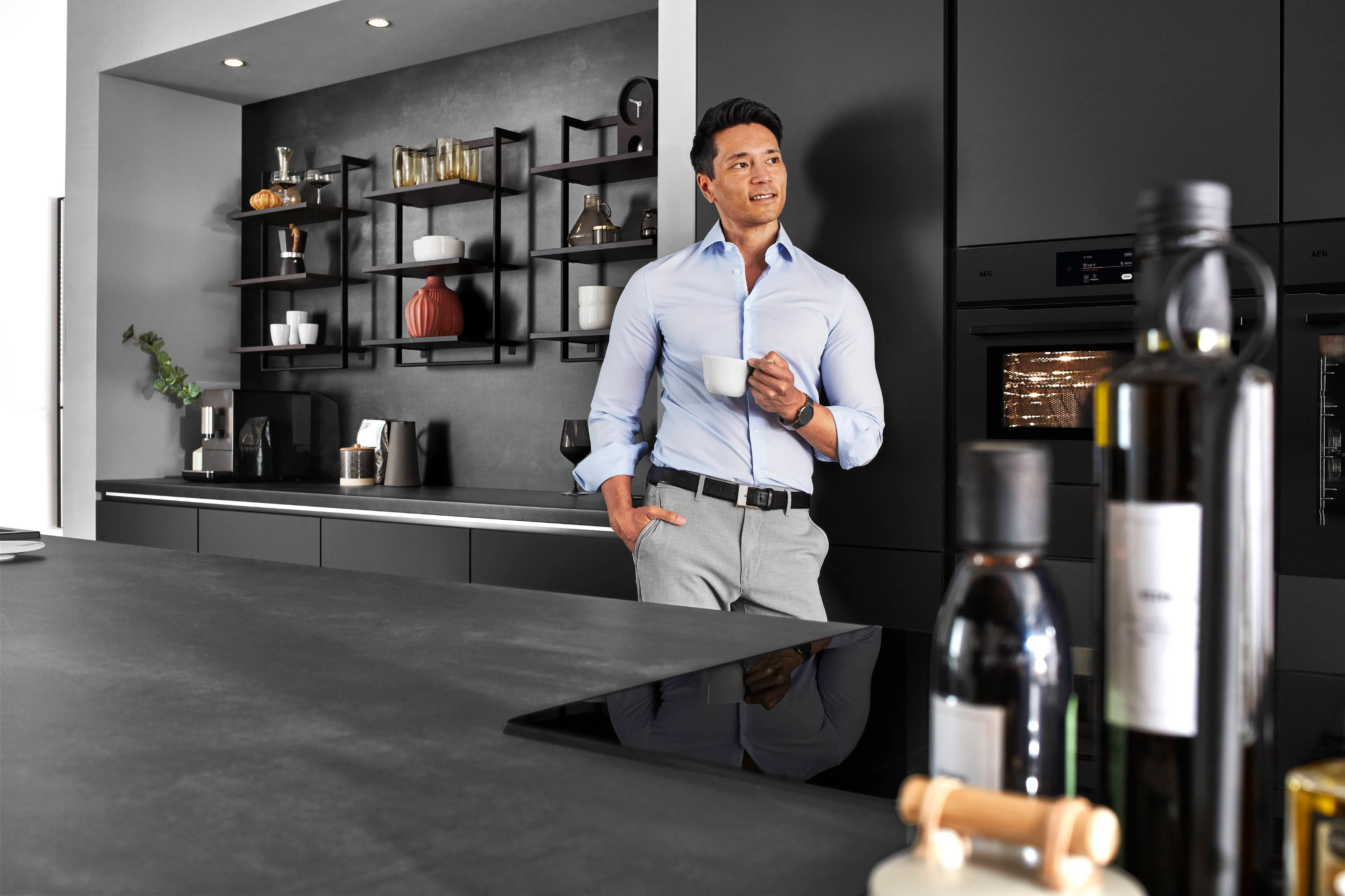 Laser 463 Black Concrete reproduction — detajl 3
