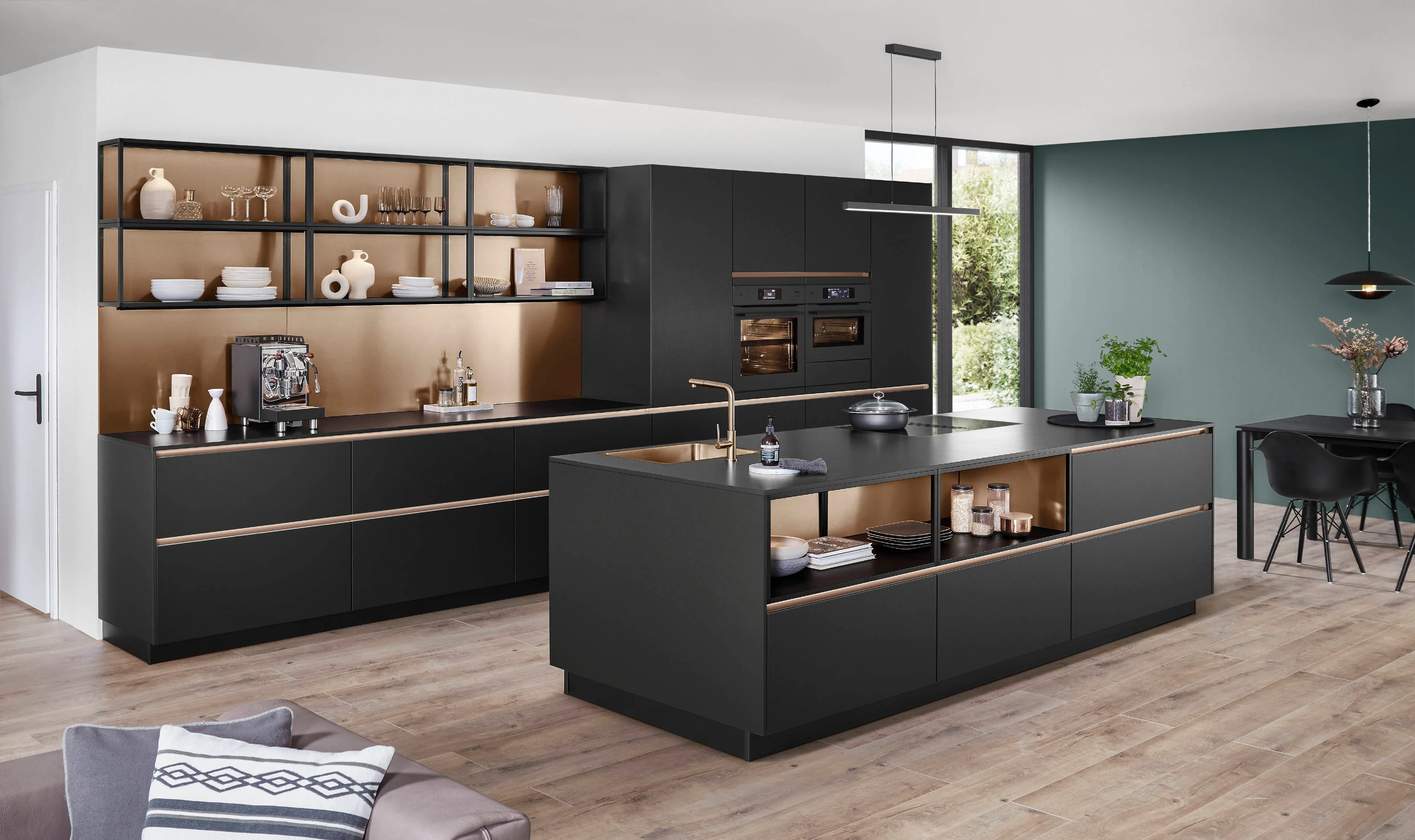 Senso 496 Lacquer, premium honed black — ambient 2