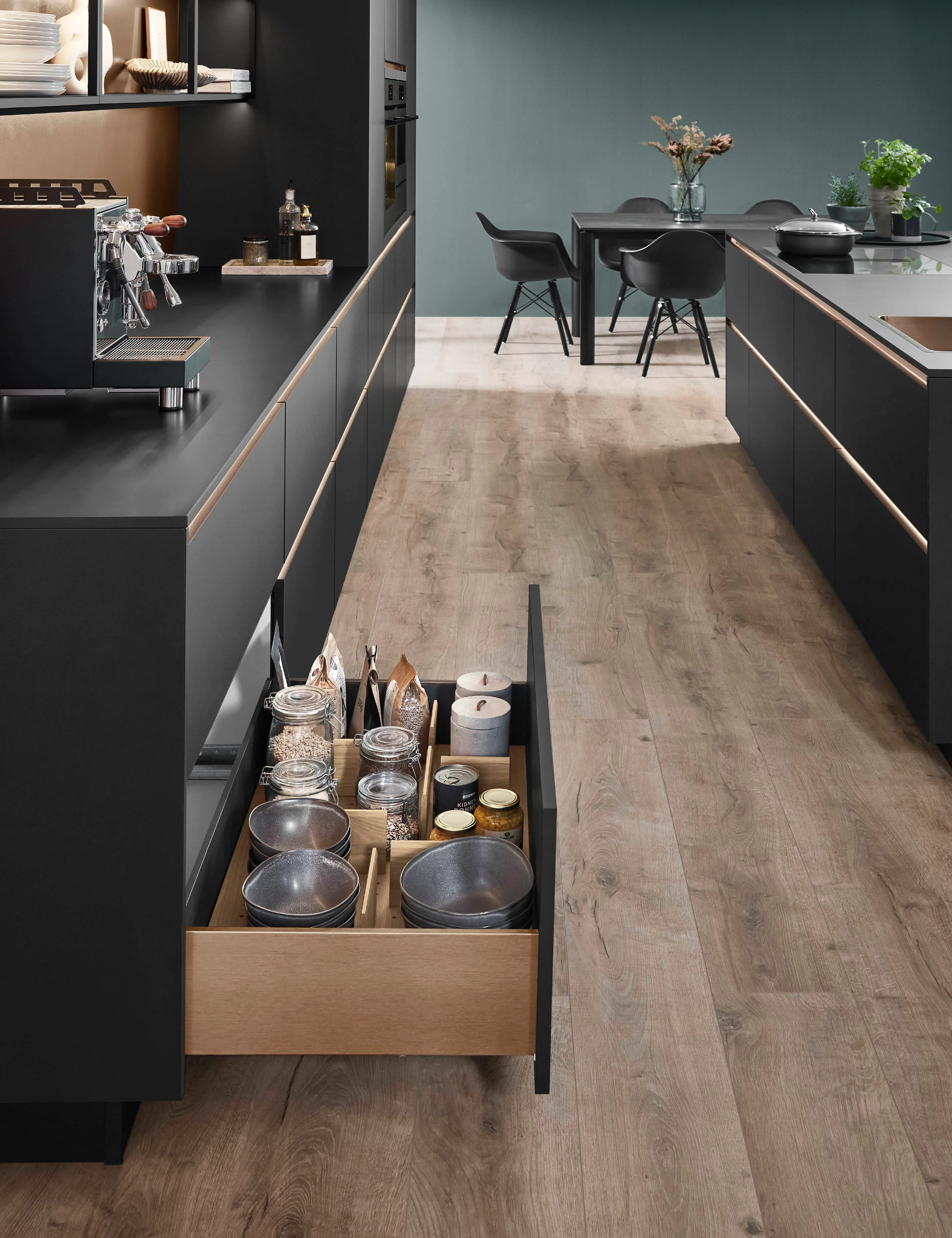 Senso 496 Lacquer, premium honed black — detajl 3