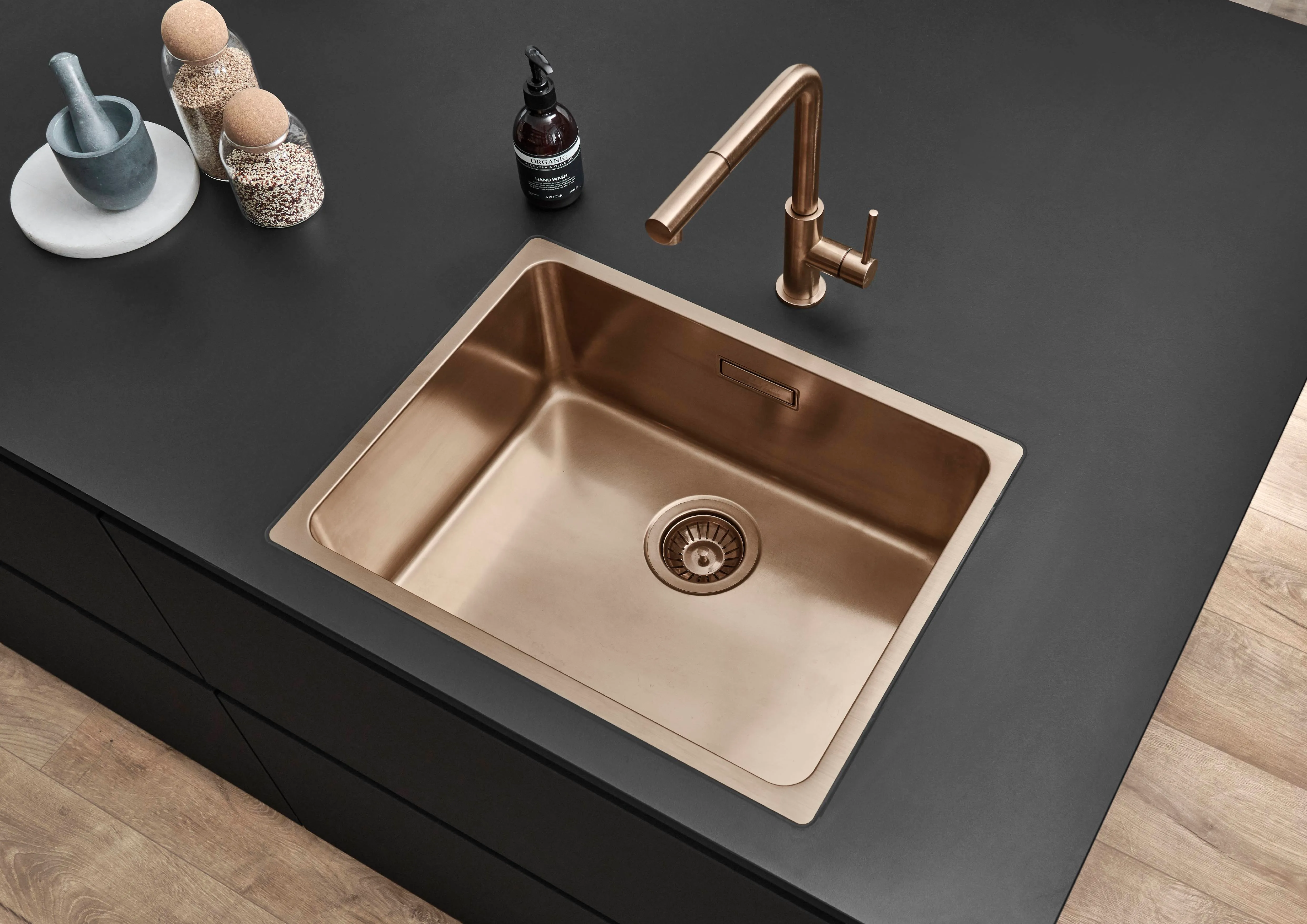 Senso 496 Lacquer, premium honed black — detajl 9