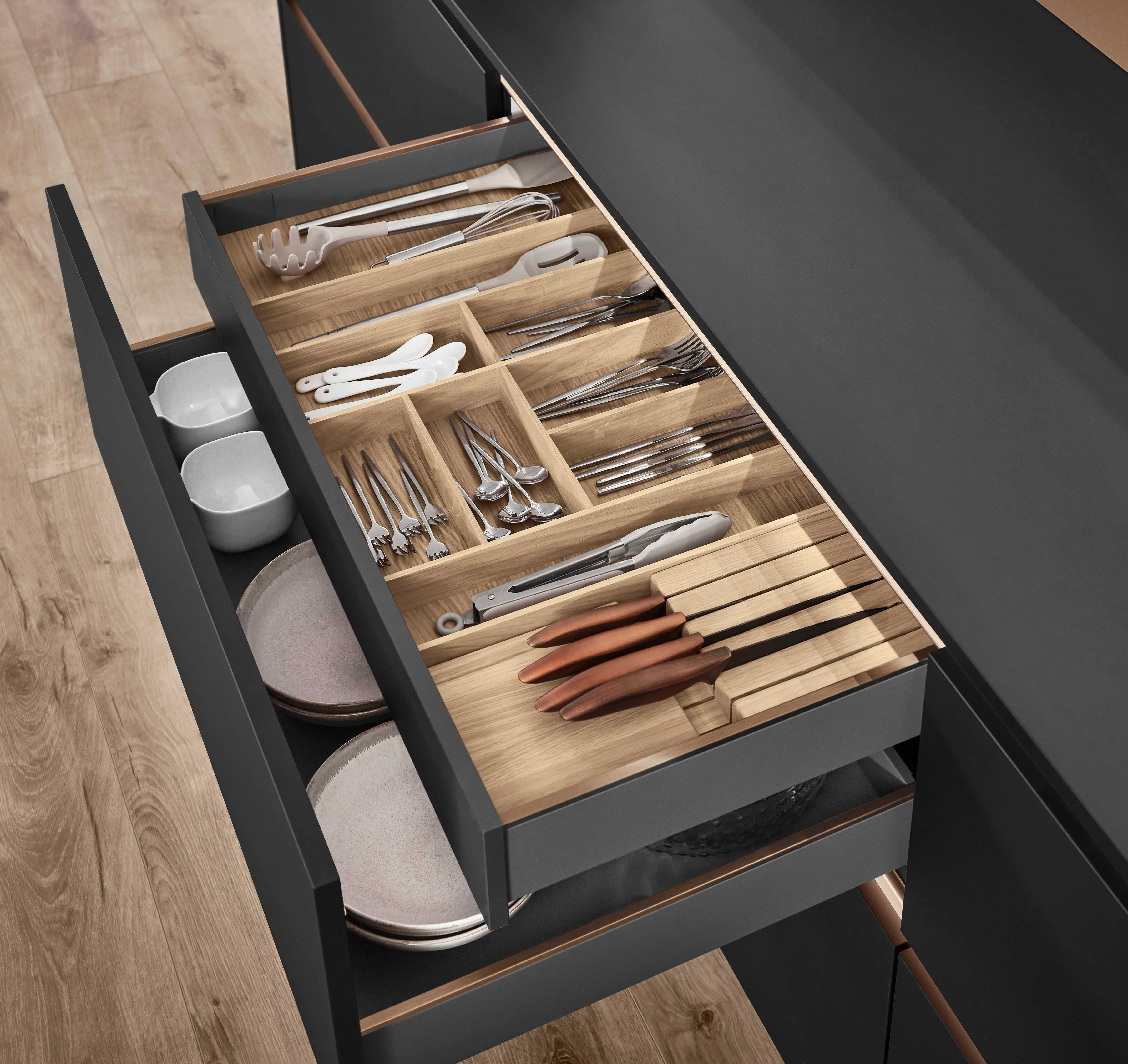Senso 496 Lacquer, premium honed black — detajl 10