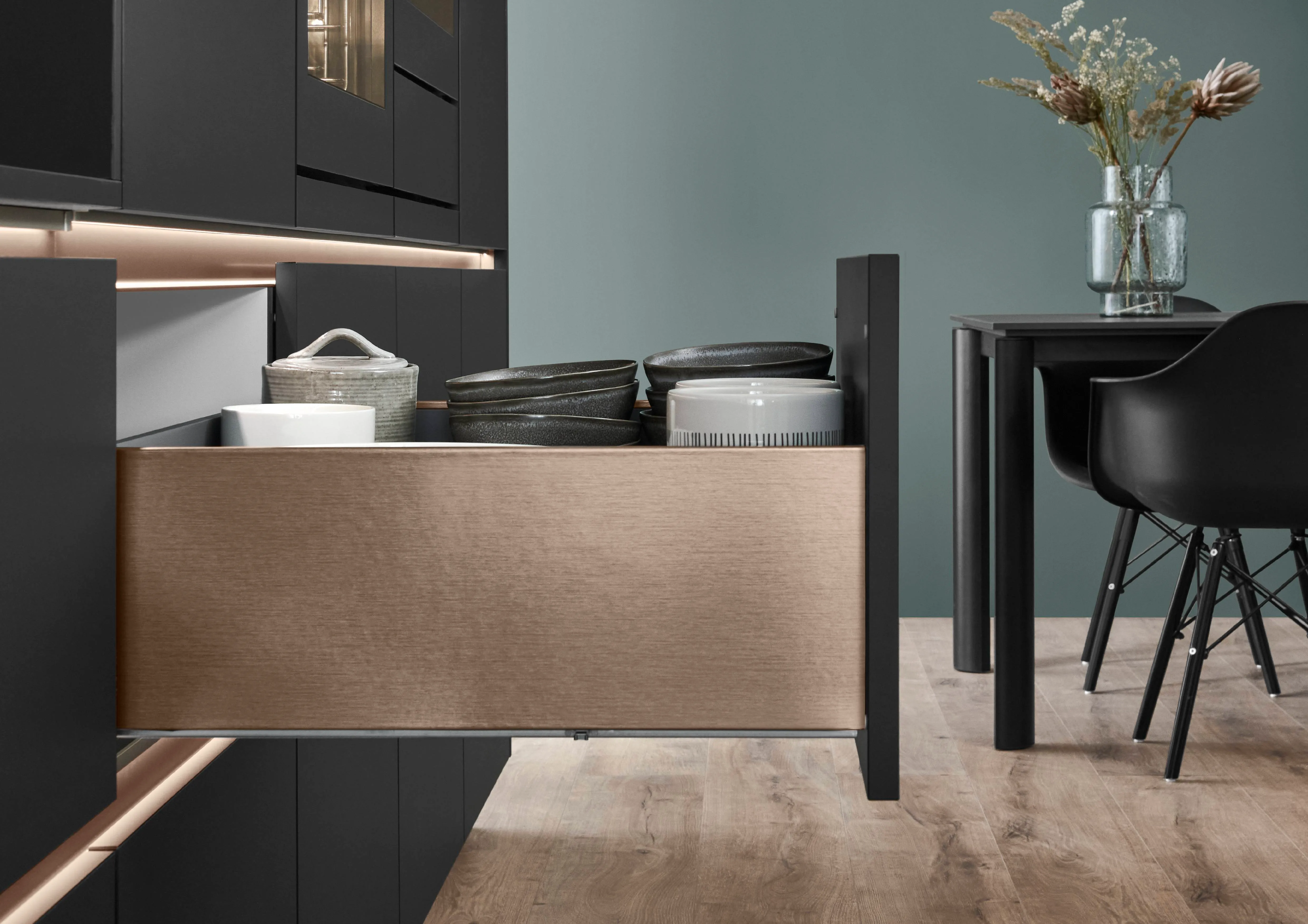 Senso 496 Lacquer, premium honed black — detajl 12