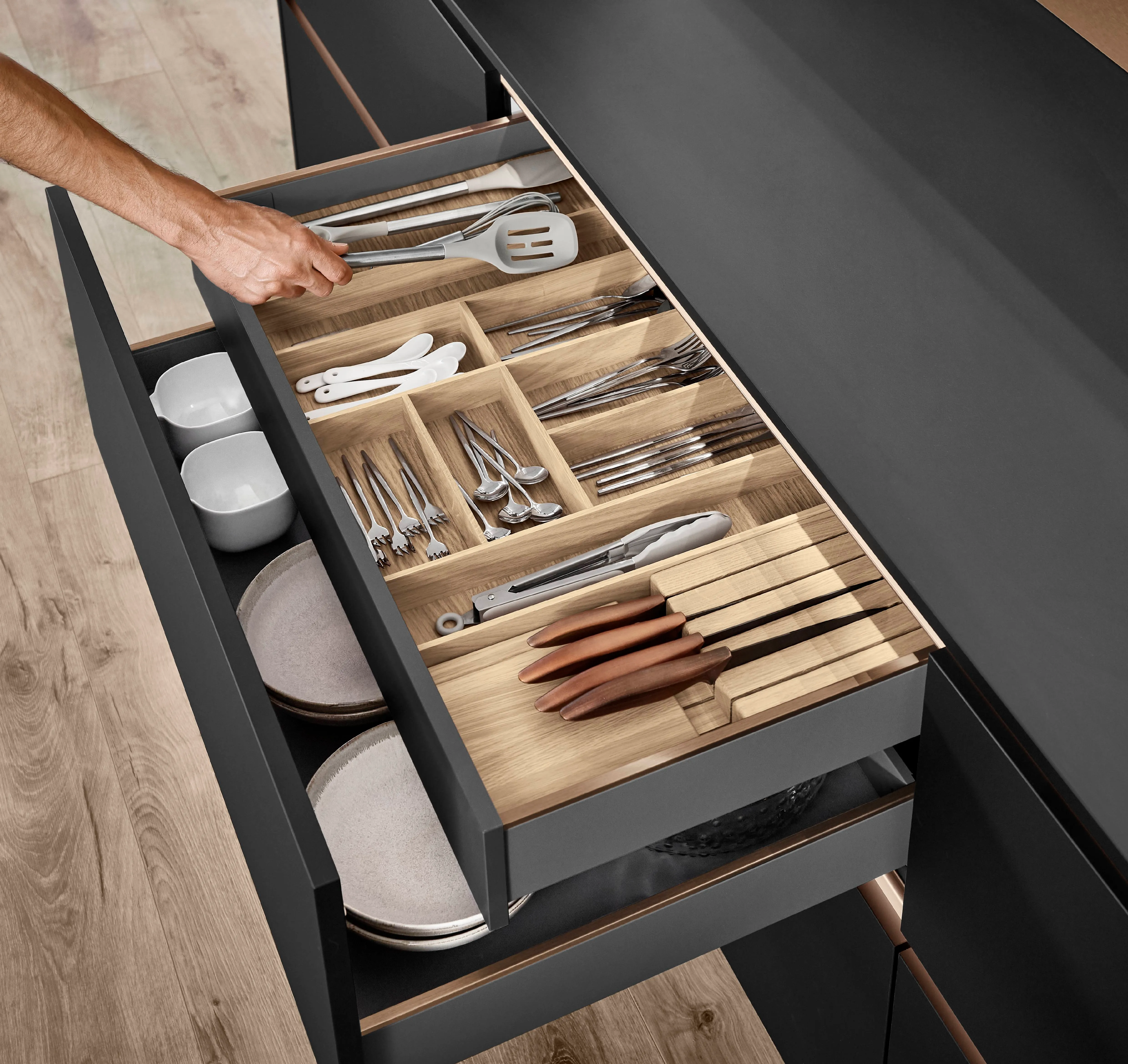 Senso 496 Lacquer, premium honed black — detajl 22