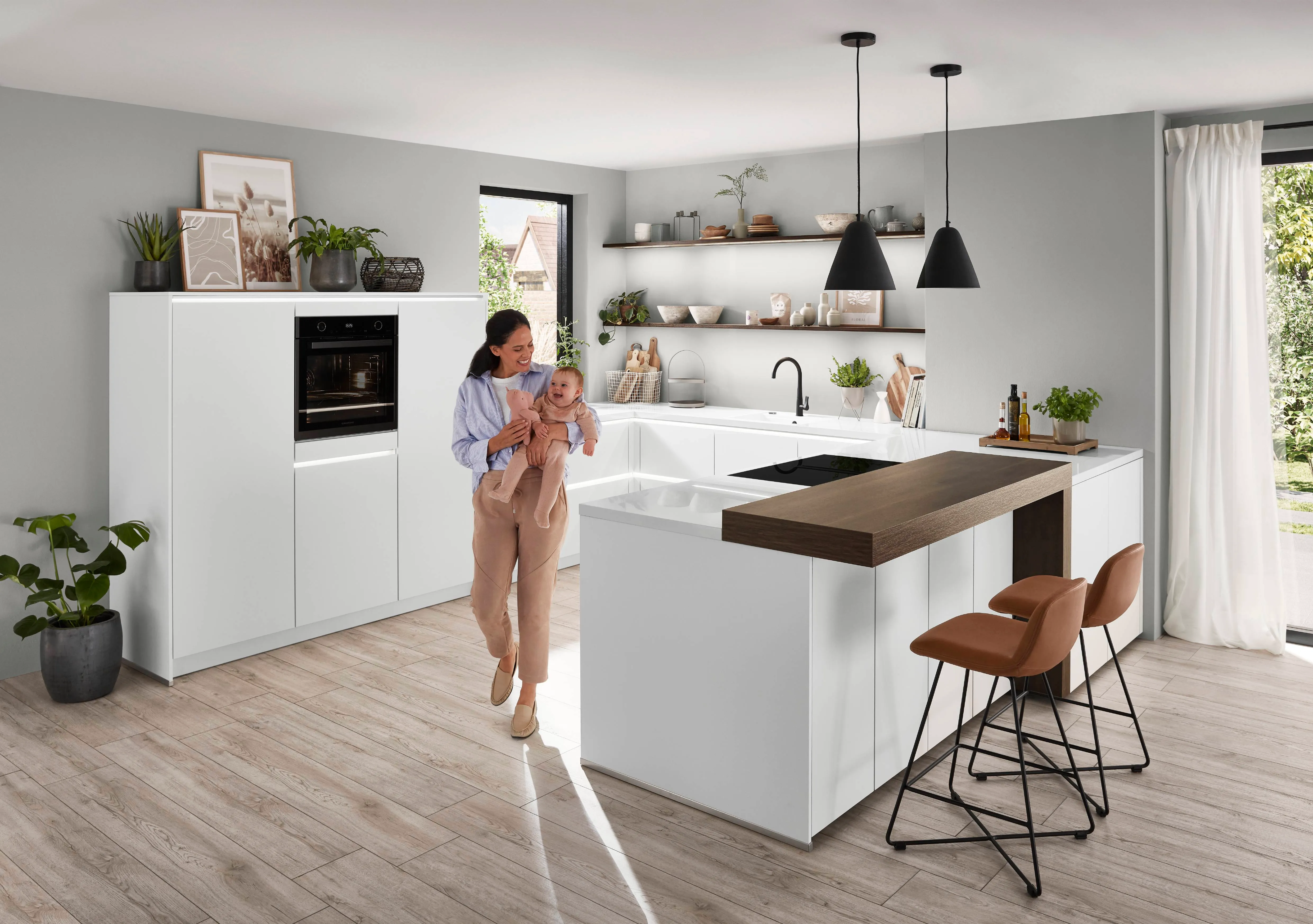 Senso 490 Lacquer, premium honed alpine white — ambient 12