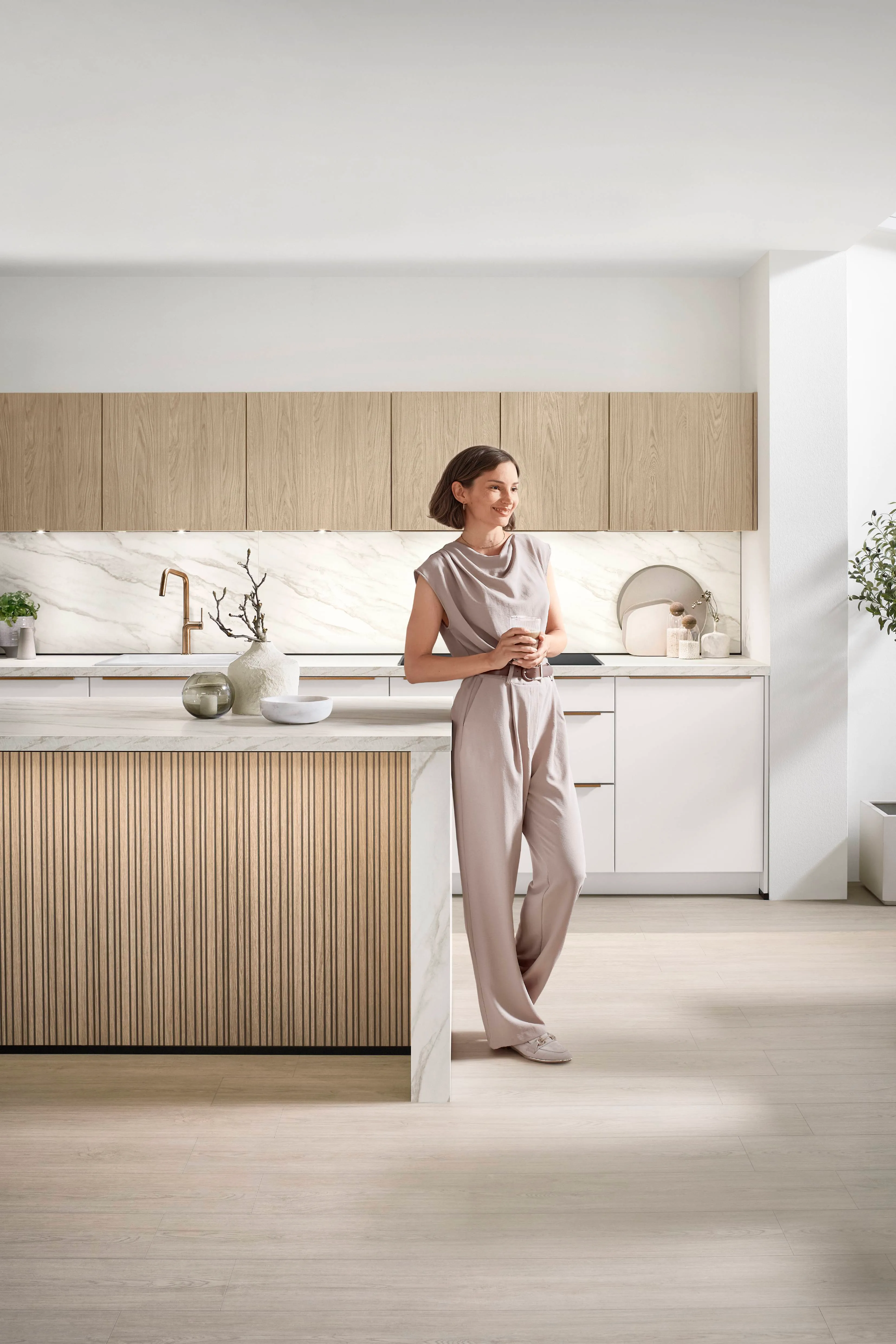 Softline 509 Lacquer, perfect honed white — ambient 8