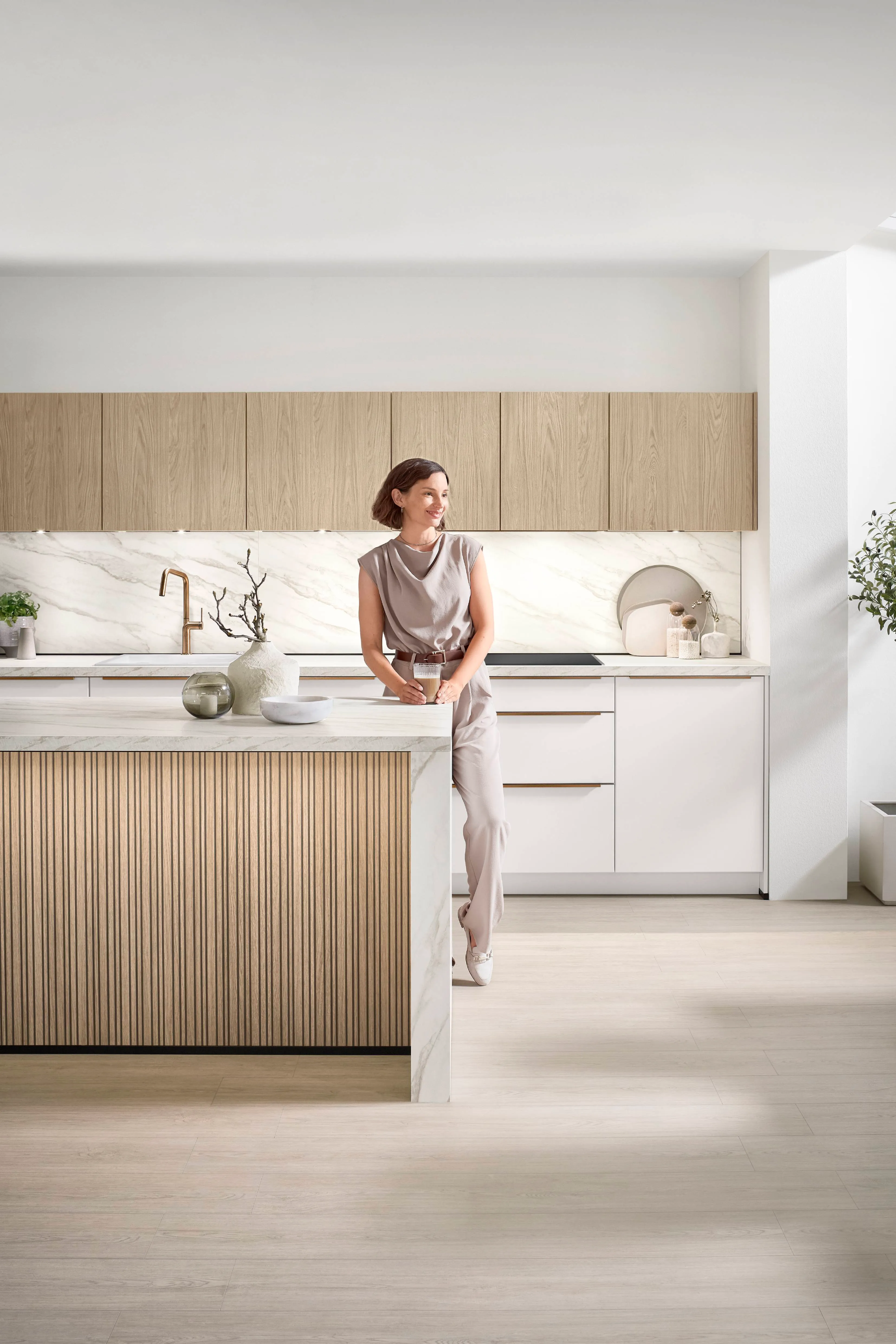 Softline 509 Lacquer, perfect honed white — ambient 10