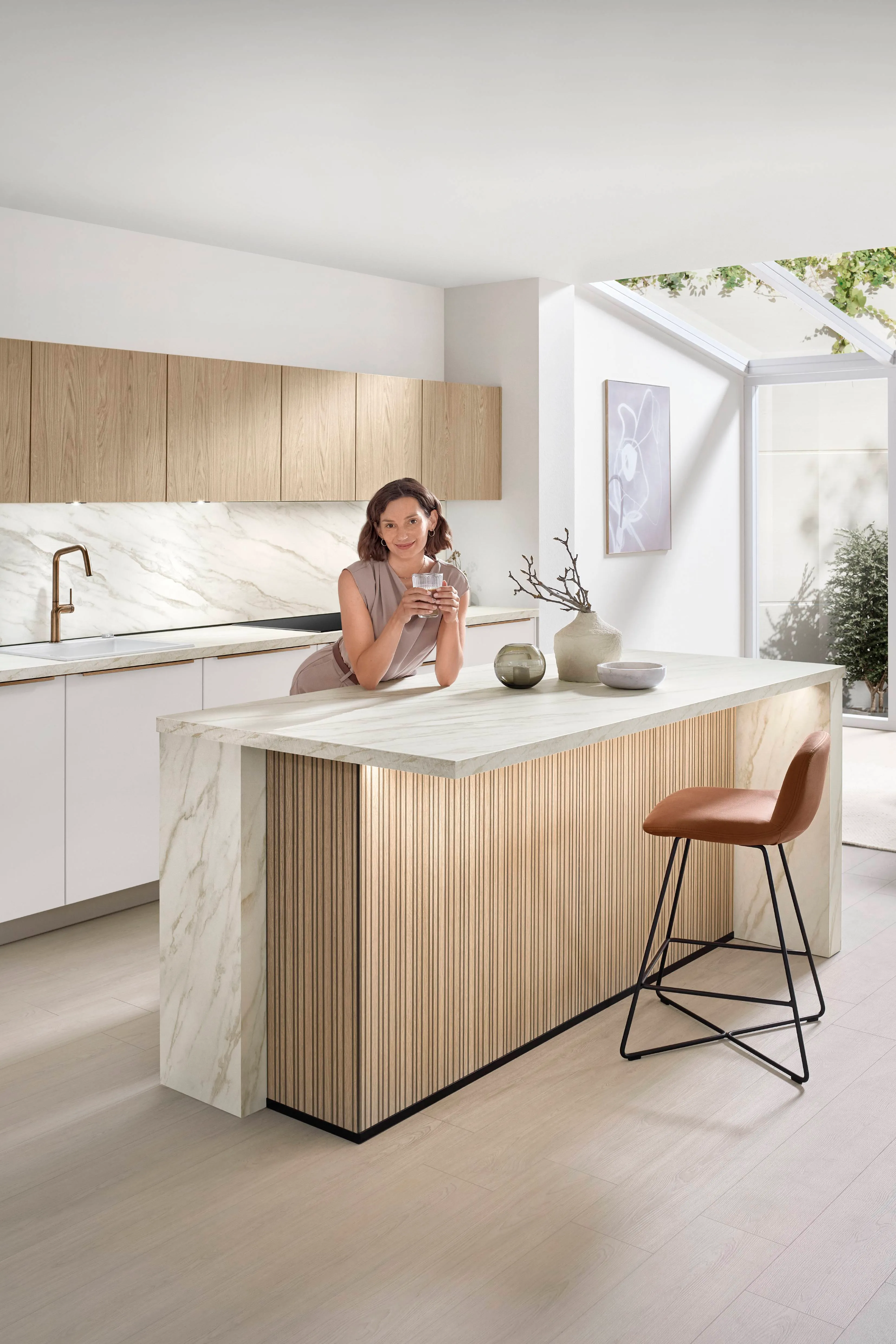 Softline 509 Lacquer, perfect honed white — ambient 12