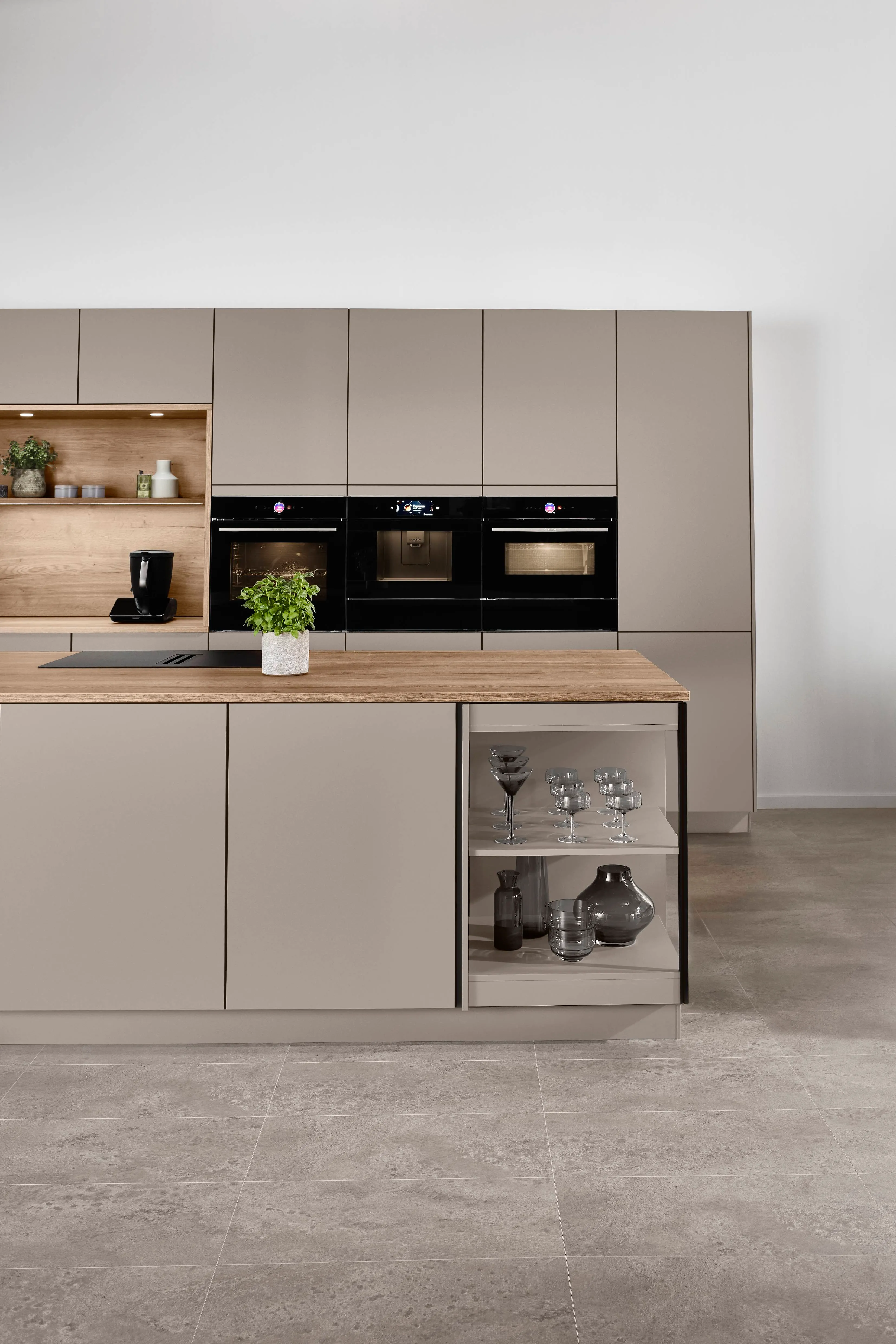 Senso 483 Lacquer, premium honed macchiato — detajl 2